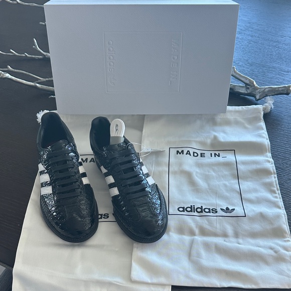 BNNW Unisex Adidas Limited Edition Samba OG MiL Sneakers. - Picture 1 of 10